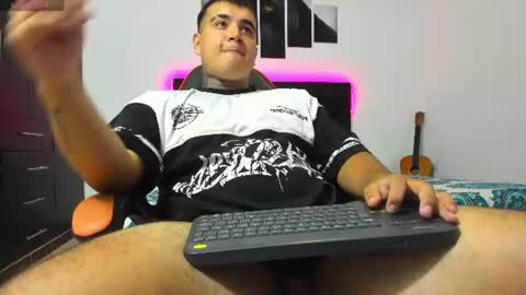 Snapshot of thiago_cp01 chatting on June 2026 02:21:02 AM Thiago online show from June 2026 02:21:02 AM