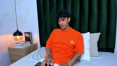 Thiago online show from October 2025 08:31:01 PM