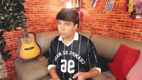 Snapshot of thiago_kozak chatting on July 2026 01:37:01 PM thiago online show from July 2026 01:37:01 PM