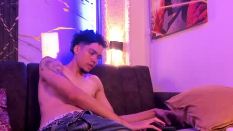Snapshot of thiago_preston chatting on April 2026 08:57:02 PM Thiago online show from April 2026 08:57:02 PM