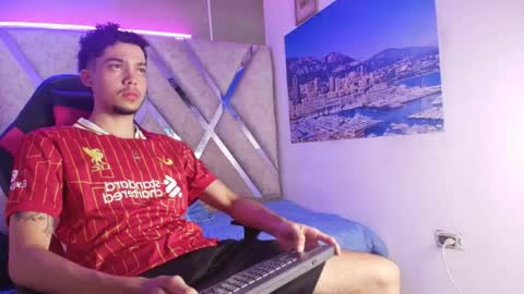 Snapshot of thiago_preston chatting on May 2026 07:19:02 PM Thiago online show from May 2026 07:19:02 PM