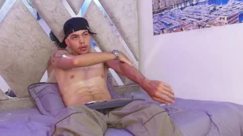 Snapshot of thiago_preston chatting on May 2026 07:55:02 PM Thiago online show from May 2026 07:55:02 PM