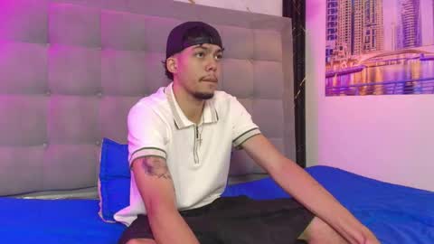Snapshot of thiago_preston chatting on May 2026 07:41:01 PM Thiago online show from May 2026 07:41:01 PM