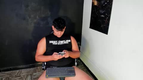 Snapshot of thiago_vibes212 chatting on March 2026 08:33:01 PM thiago_vibes212 online show from March 2026 08:33:01 PM