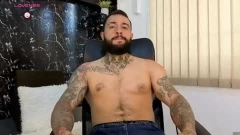 Snapshot of thiagof__x chatting on August 2026 08:47:01 PM Thiago online show from August 2026 08:47:01 PM