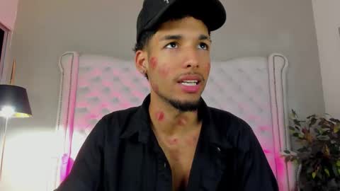 ThiagoFerreti online show from October 2025 09:44:01 PM