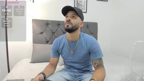 Thia Gomez online show from February 2026 07:08:01 PM