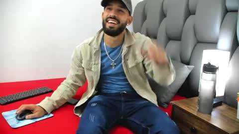 Thia Gomez online show from March 2026 07:08:02 PM