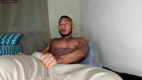 Thiago Instagram   online show from November 2025 04:37:02 AM