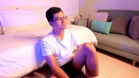 Snapshot of thiagovega_ chatting on July 2026 04:17:02 AM thiagovega_ online show from July 2026 04:17:02 AM