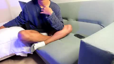Snapshot of thiagovega_ chatting on July 2026 04:06:02 AM thiagovega_ online show from July 2026 04:06:02 AM