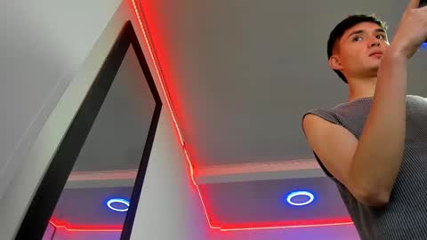 Thiago Wells online show from February 2025 08:51:02 PM