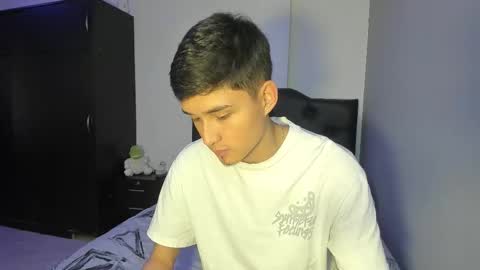 Thiago Wells online show from November 2025 07:03:01 PM