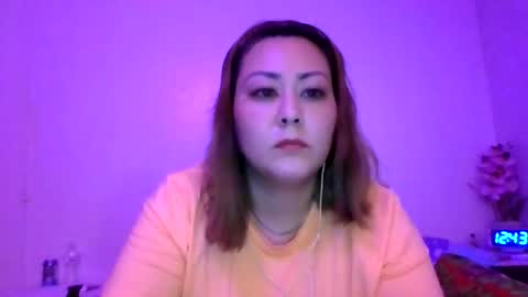 thickassazn93 online show from December 2025 06:42:02 AM