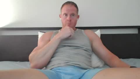 Snapshot of thickkredd8 chatting on July 2026 11:04:01 PM thickkredd8 online show from July 2026 11:04:01 PM