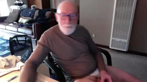Snapshot of thickmorninwood chatting on April 2026 03:17:01 PM thickmorninwood online show from April 2026 03:17:01 PM