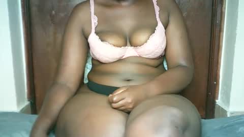 thickybabe_05 online show from January 2025 05:37:02 AM