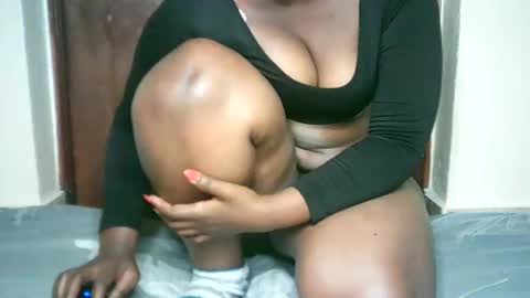 thickybabe_05 online show from February 2025 05:57:02 AM