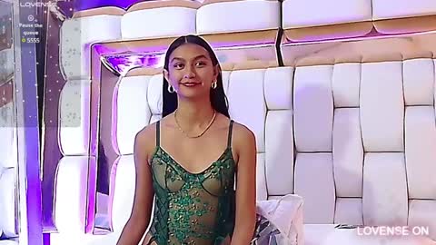 Eva  online show from January 2025 08:13:01 AM