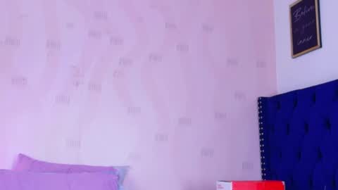 Snapshot of thin_eva chatting on June 2026 12:59:01 AM Eva online show from June 2026 12:59:01 AM