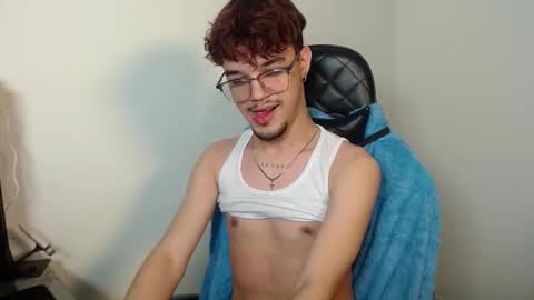 Snapshot of thin_thomas chatting on November 2025 06:12:02 AM Tom online show from November 2025 06:12:02 AM