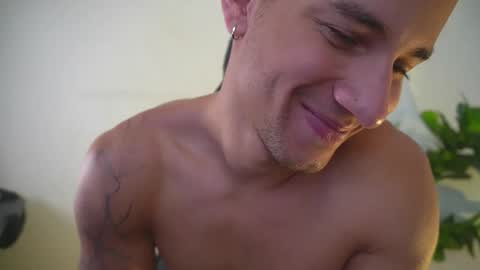 thin_tommy11 online show from April 2026 08:42:02 PM