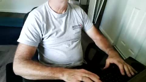 thinboy4moon online show from August 2026 08:00:02 PM