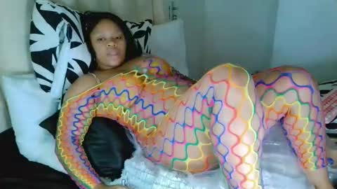 thiquekitten online show from April 2026 09:17:01 PM