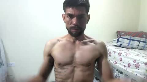 Snapshot of thomas2wood chatting on July 2026 11:07:01 PM Thomas2Wood online show from July 2026 11:07:01 PM