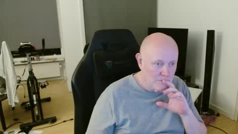Snapshot of thomas315627 chatting on June 2026 10:15:02 PM thomas315627 online show from June 2026 10:15:02 PM