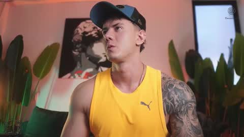 Thomas Falcon online show from November 2025 10:35:01 PM