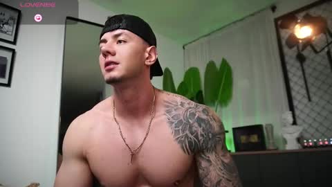 Snapshot of thomas_falcon1 chatting on March 2026 11:55:02 PM Thomas Falcon online show from March 2026 11:55:02 PM