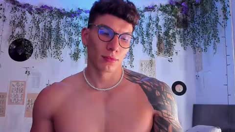 Thomas Grey online show from March 2025 09:02:01 AM