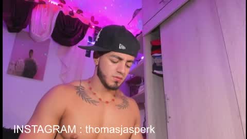 Snapshot of thomas_k7 chatting on May 2026 12:05:02 AM Thomas online show from May 2026 12:05:02 AM