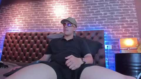 ---Thomas--- online show from February 2025 07:33:01 AM