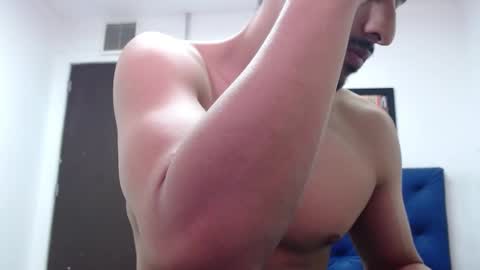 Snapshot of thomas_neuman chatting on February 2025 08:09:01 PM Thomas online show from February 2025 08:09:01 PM