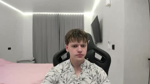 Tomas online show from April 2026 07:22:01 PM