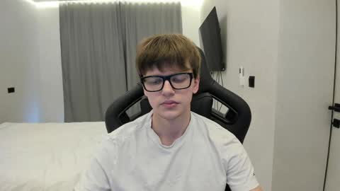 Tomas online show from May 2026 02:12:01 PM