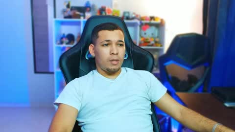 Snapshot of thomascollins__ chatting on October 2025 06:30:01 AM Thomas online show from October 2025 06:30:01 AM