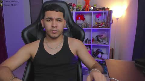 Snapshot of thomascollins__ chatting on February 2026 06:39:02 AM Thomas online show from February 2026 06:39:02 AM