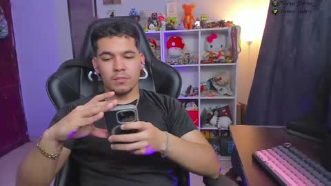 Snapshot of thomascollins__ chatting on March 2026 07:23:01 AM Thomas online show from March 2026 07:23:01 AM