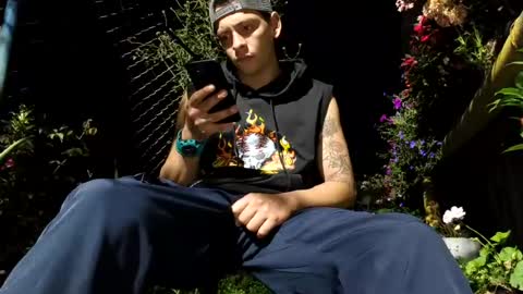 Snapshot of thomasjons chatting on June 2026 04:24:02 AM thomasjons online show from June 2026 04:24:02 AM