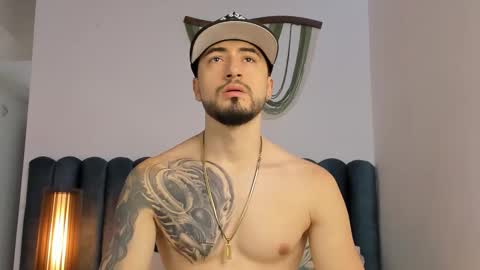 sweetfit boy online show from October 2025 04:09:02 PM