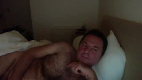 Tom online show from November 2025 10:53:02 PM