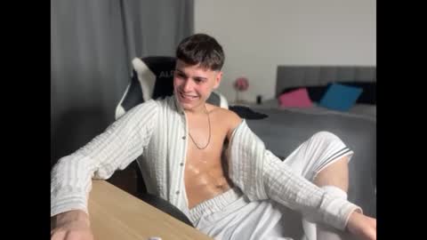 Snapshot of thomassex0 chatting on June 2026 03:44:01 AM Thomas online show from June 2026 03:44:01 AM