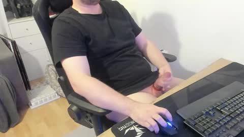 Snapshot of thommy2008 chatting on February 2026 02:27:02 PM thommy2008 online show from February 2026 02:27:02 PM