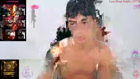 Snapshot of thommy_cute chatting on June 2026 01:43:02 AM Thomas online show from June 2026 01:43:02 AM