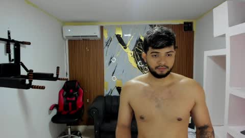 thomson_hot01 online show from April 2026 06:19:01 AM