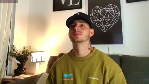 thomylov online show from March 2026 09:42:01 AM