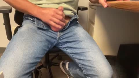 Snapshot of thongguy2021 chatting on October 2025 02:14:02 PM thongguy 2021 online show from October 2025 02:14:02 PM